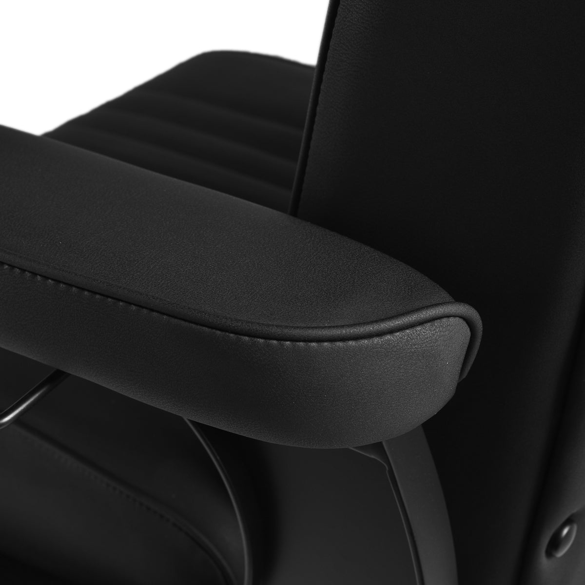 Gabbiano Levi barber chair with black frame black without stitching at the back - BVShop