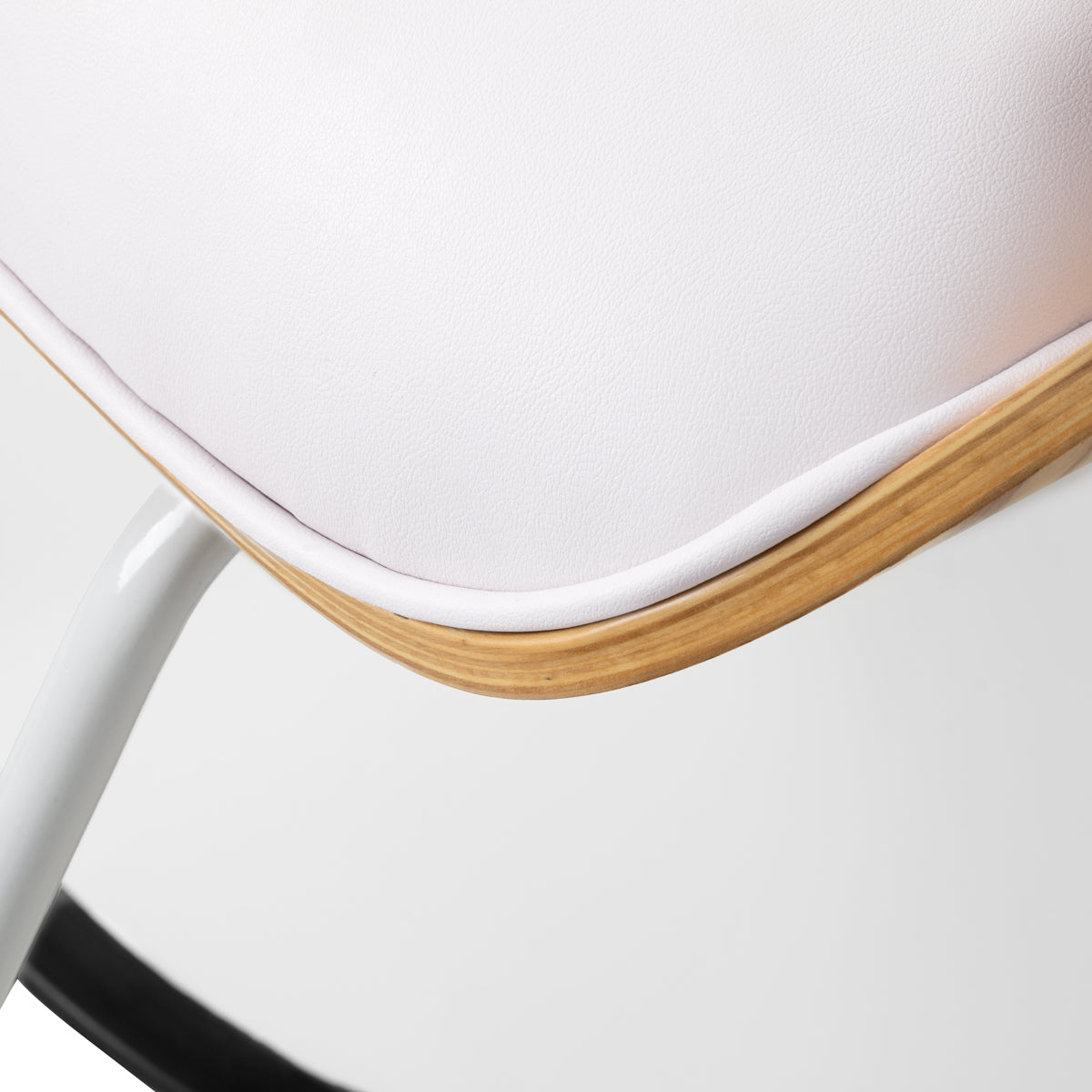 Gabbiano Florence white salon furniture chair with ergonomic backrest