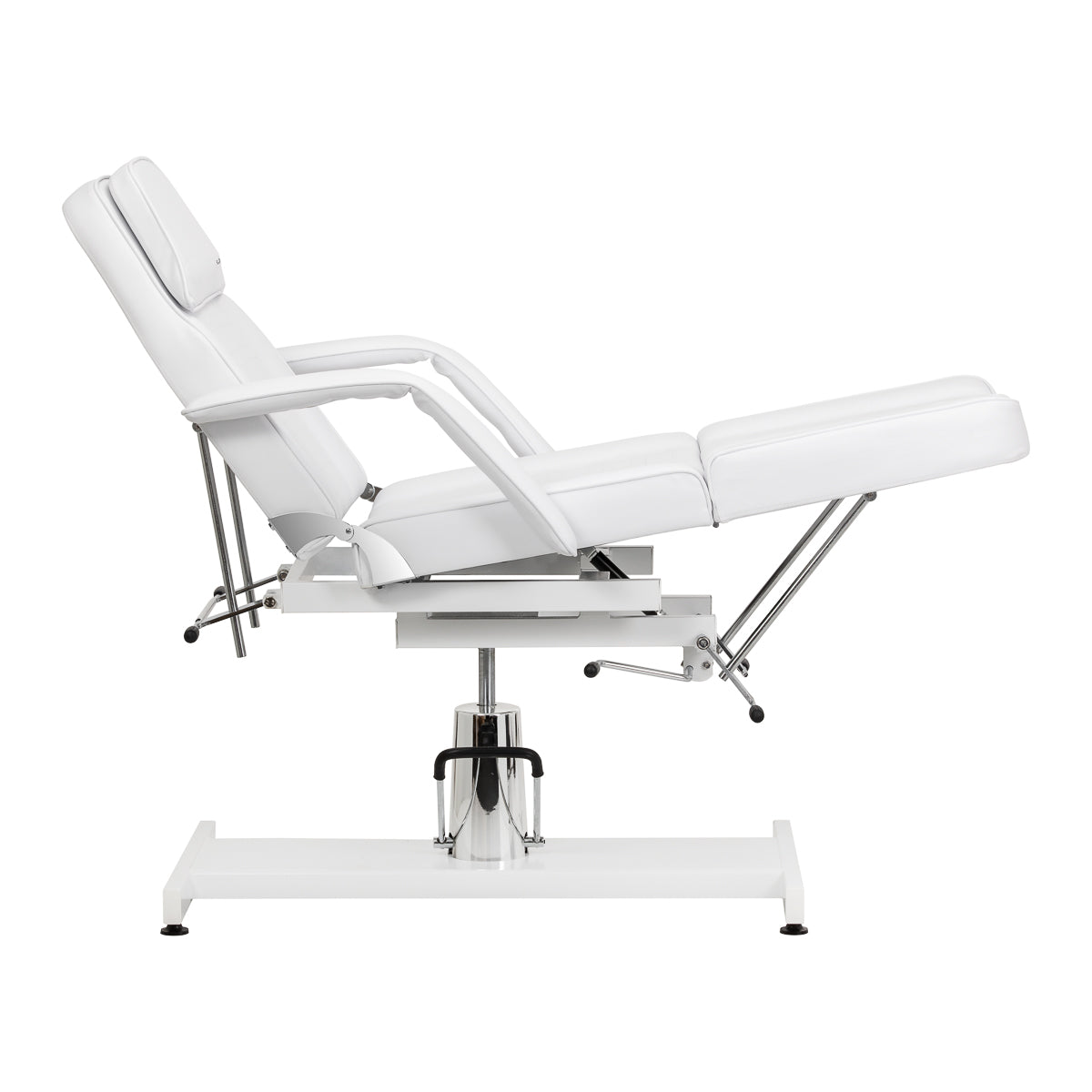 White salon client chair with adjustable split footrest by Sillon