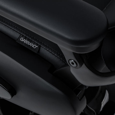 Gabbiano Francesco Barber Chair With Massage – Black, Black Base · Seat detail