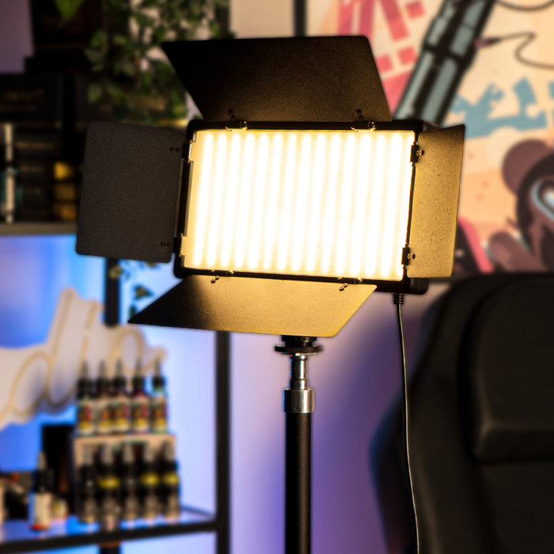 LED600 Panel Lamp with Tripod