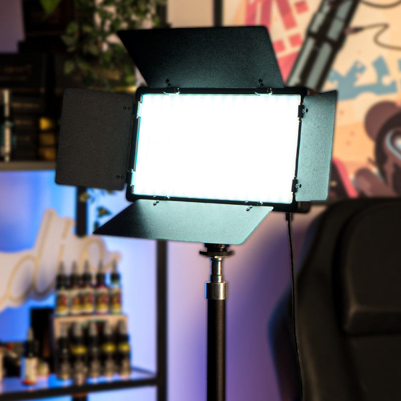 LED600 Panel Lamp with Tripod